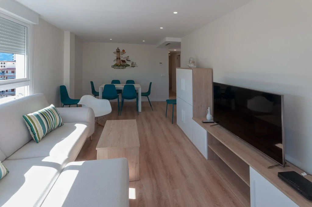 TORRES DEL MAR - Apartment with sea views in Playa de Gandia. Free WiFi