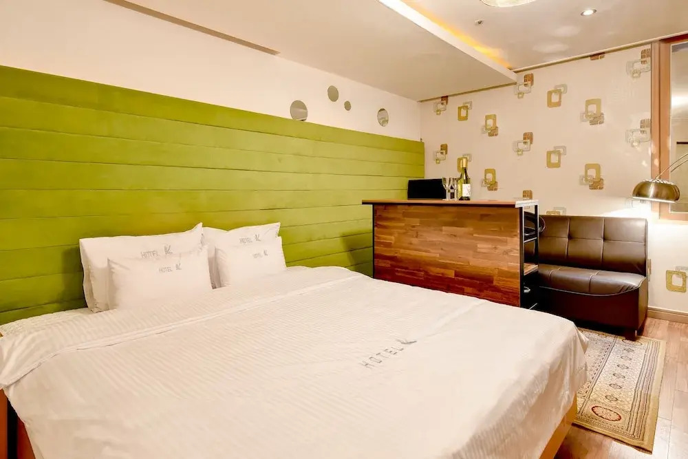 Gimhae Business Hotel K