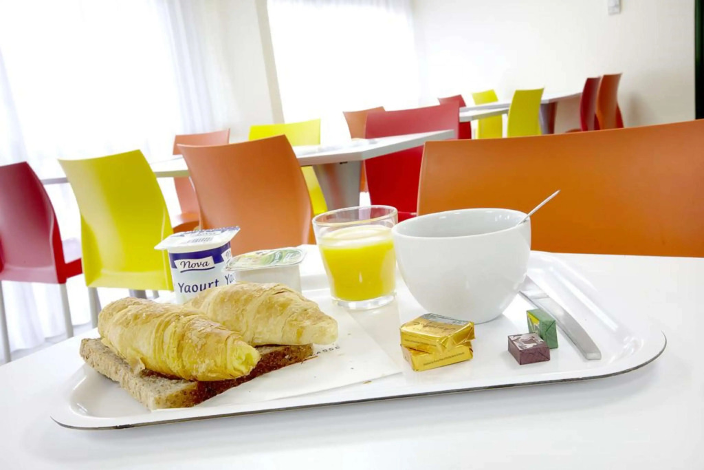 Premiere Classe Niort Est La Creche