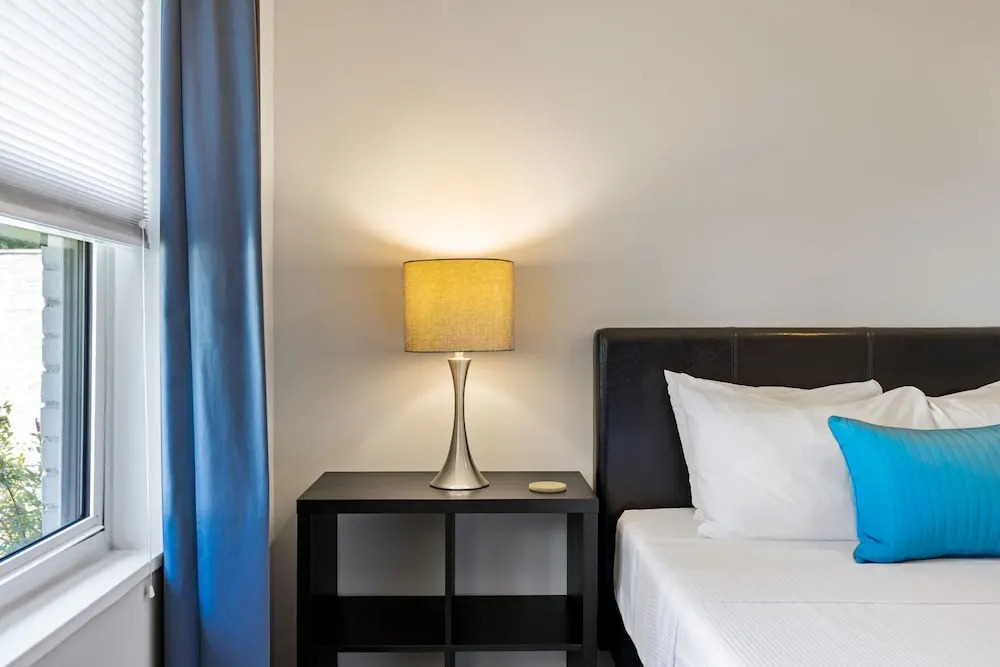 B2bb Enjoy a Full Kitchen in an Affordable Condo Near Peachtree Street