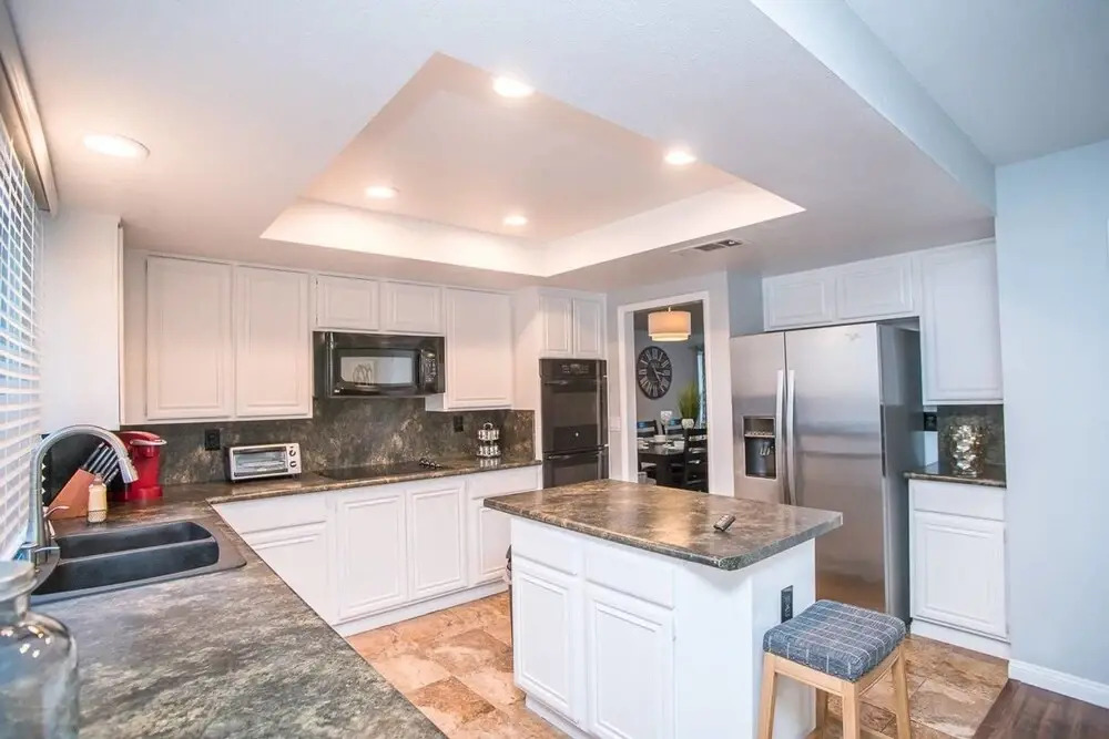 Laredo Legato 4 bd 3 ba Sparkling Pool & Spa!