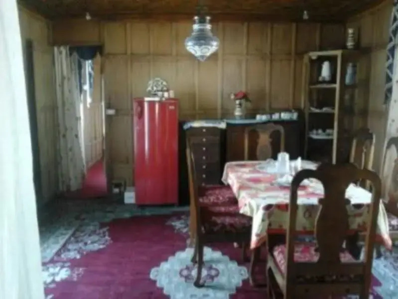 Pamela Houseboat