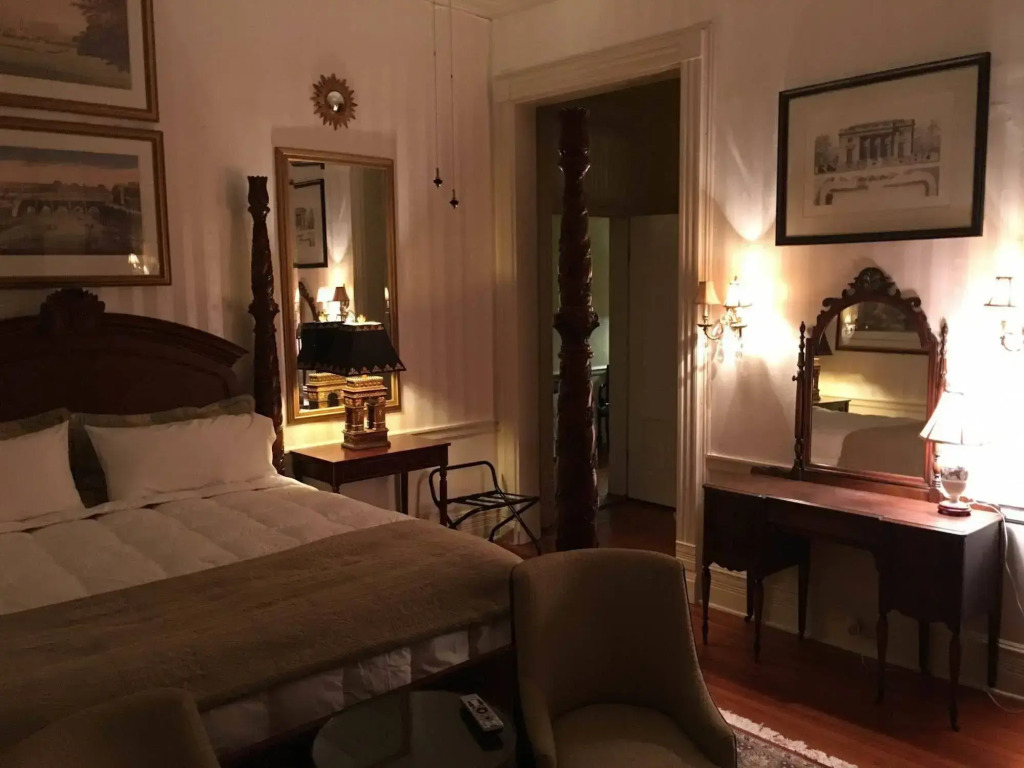Burke Mansion