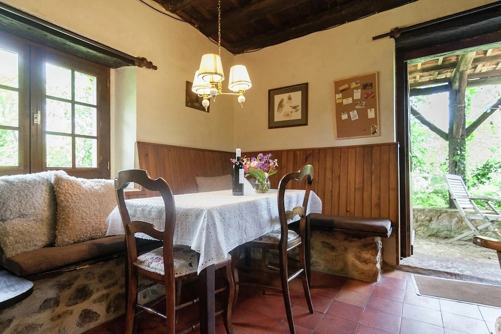Cottage in Vezere Valley Near Lascaux Caves