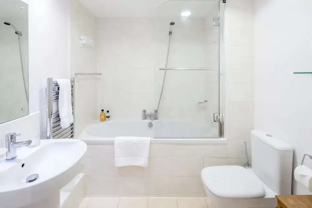1bed Sleeps 4 in West Kensington 7mins to Tube