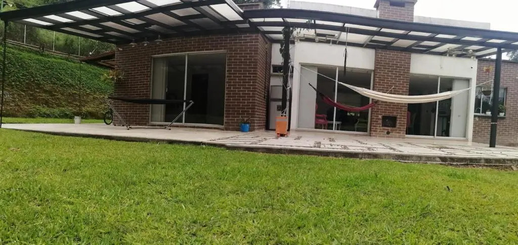 Casa campestre de 3 hab a 15 min del centro de Pereira
