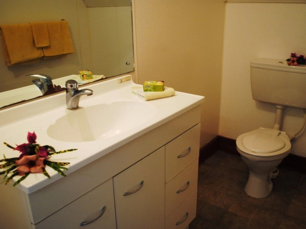 Paradise Cove Lodge