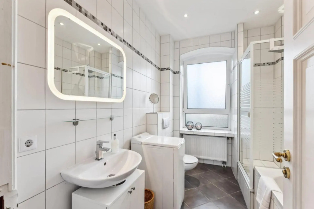 Bright 3-room apartment near Prenzlauer Berg