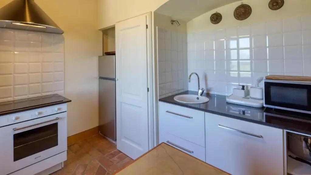 CASALE SANTA LUCIA 8&2, Emma Villas