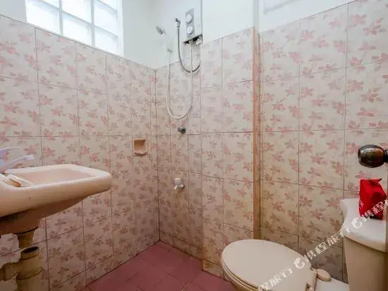 R & R  Guesthouse