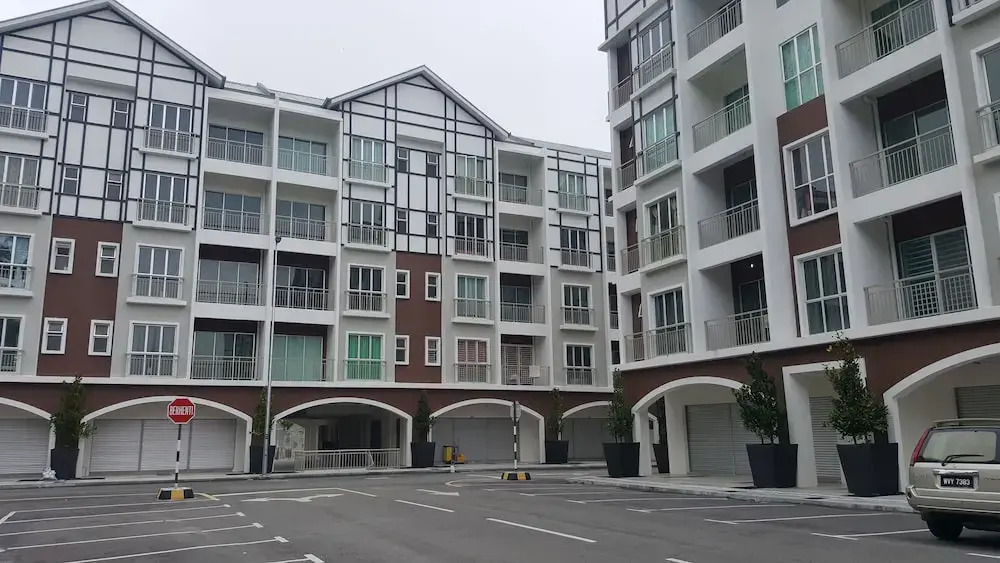 My 3 Rooms Apartment at Golden Hills