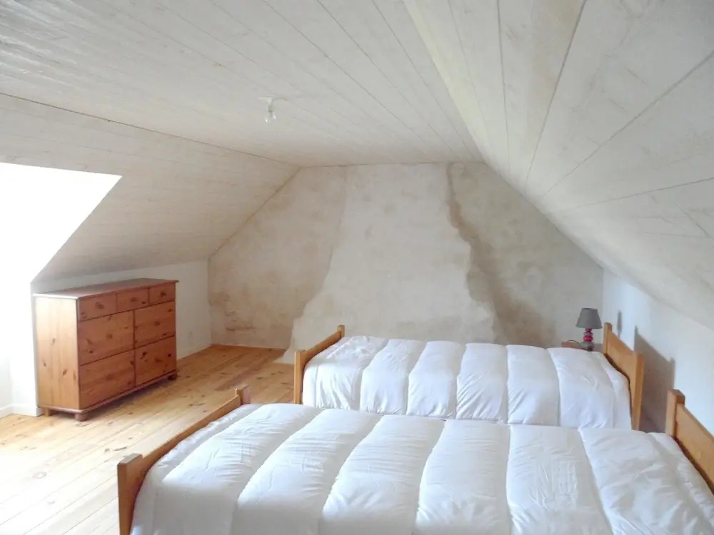 House With 4 Bedrooms in Plogastel-saint-germain, With Enclosed Garden