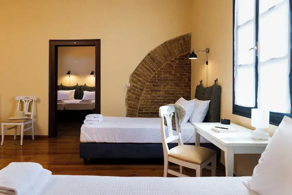 Sundial Lodge