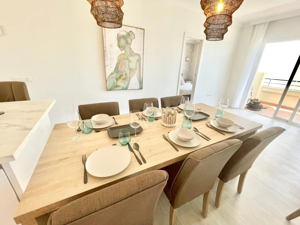 New 2BR Apartement with sea views in very center of Marbella.