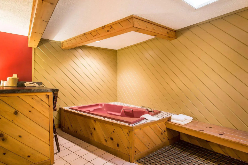 Quality Inn & Suites Lincoln I-93