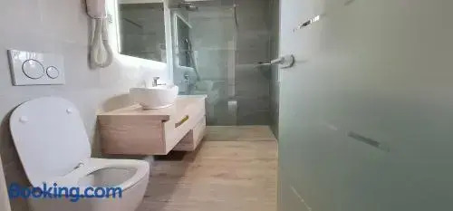 Rooms and Apartment Pina
