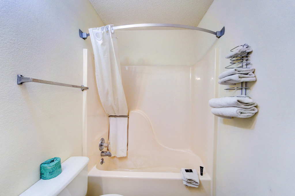 Capital O Amerihost Inn and Suites Kingdom City Hwy 54 MO