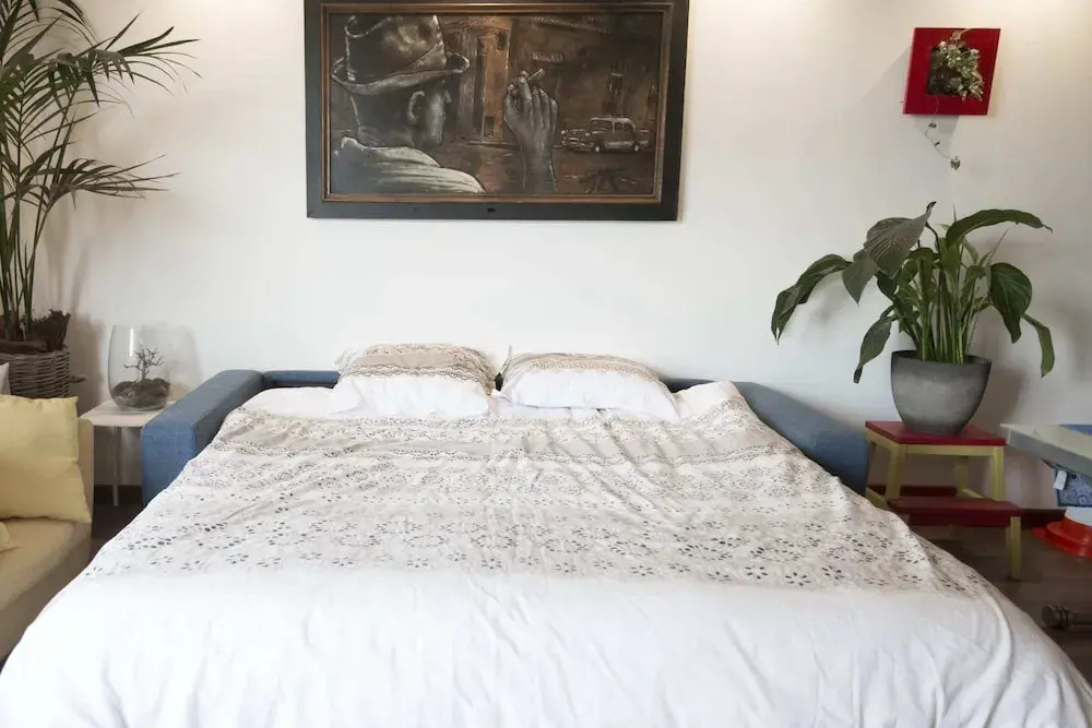 Superb Apartment With Balcony Near la Defense