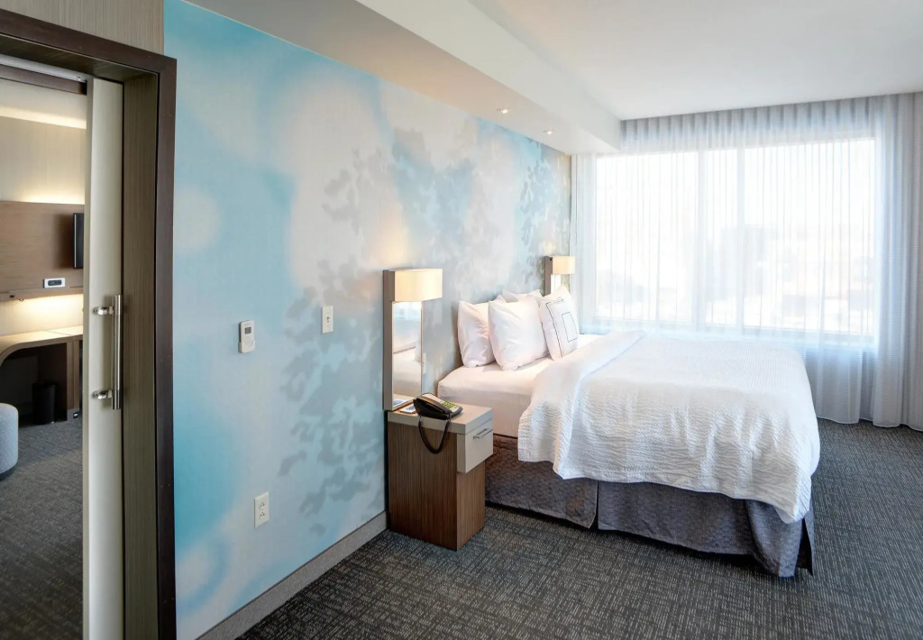 Courtyard by Marriott Muncie at Horizon Convention Center