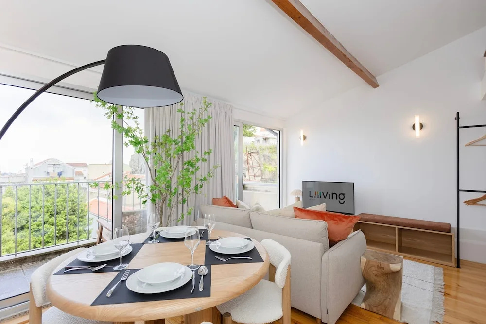 Liiiving in Porto - Mezzanine Delight Apartment