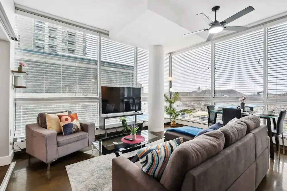 Luxury Condo Steps From Stampede Park