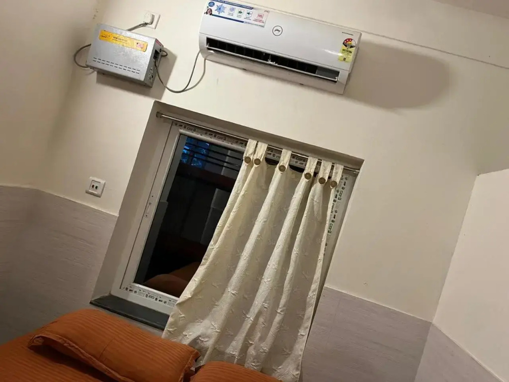 NIRMAN HOMESTAY 5 minutes walk to beach