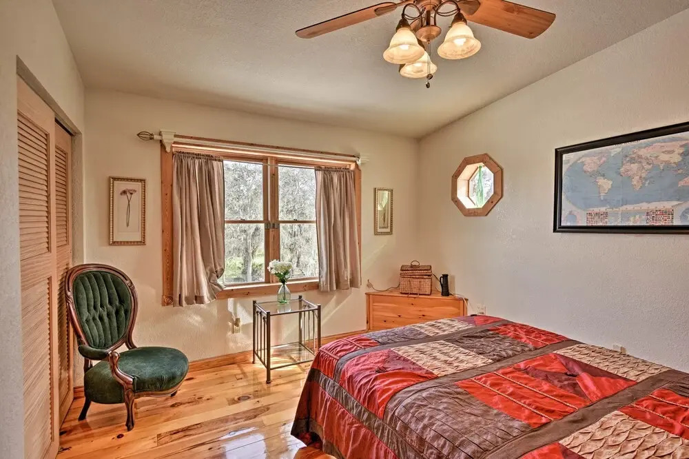 40-acre Farm w/ Animals & Fishing in Sebring!