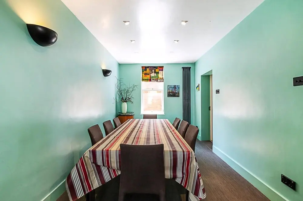 Stylish Mews Home in Kensington