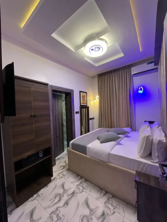 Livingstone Luxury Apartment