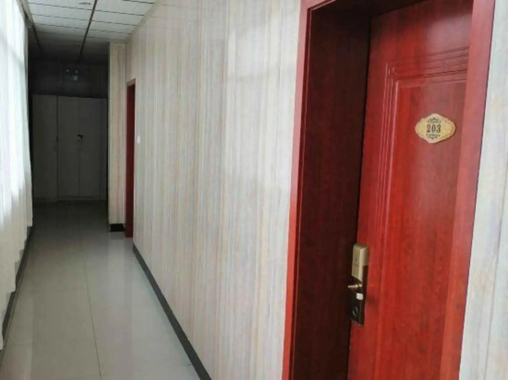 Xunyi cinema business hotel
