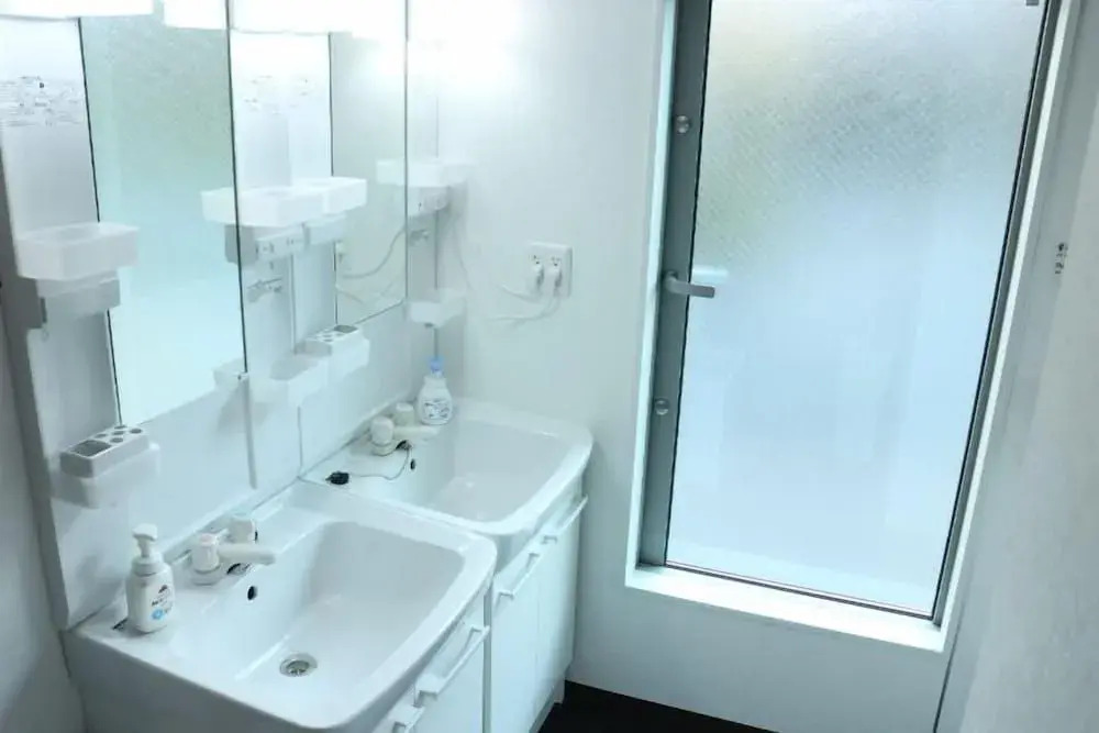 Nest Inn Tabata - Hostel