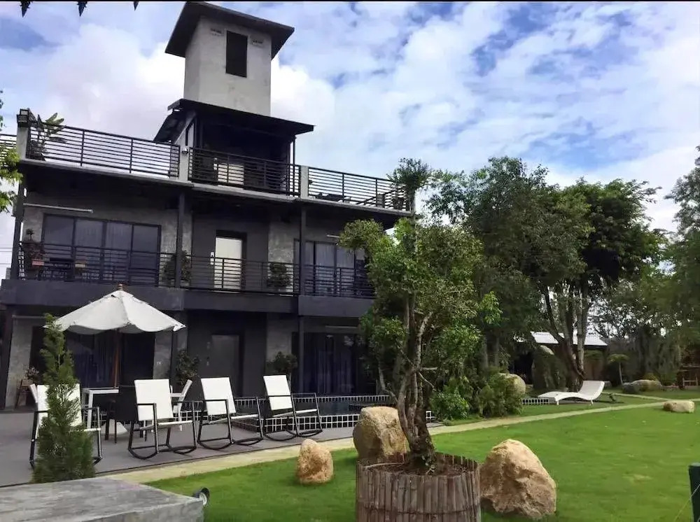 Riverside Luxury Pool Villa 88 Place Chiang Mai