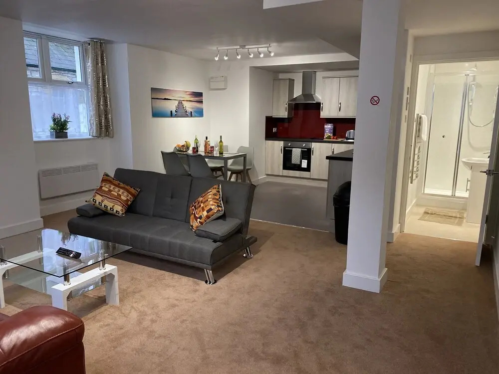 Octagon Apartment 1
