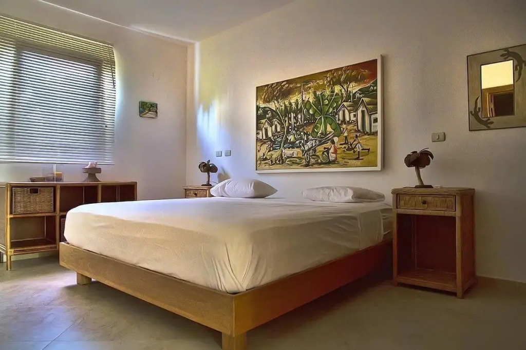 TRACADERO Beach Club & Holidays Rentals
