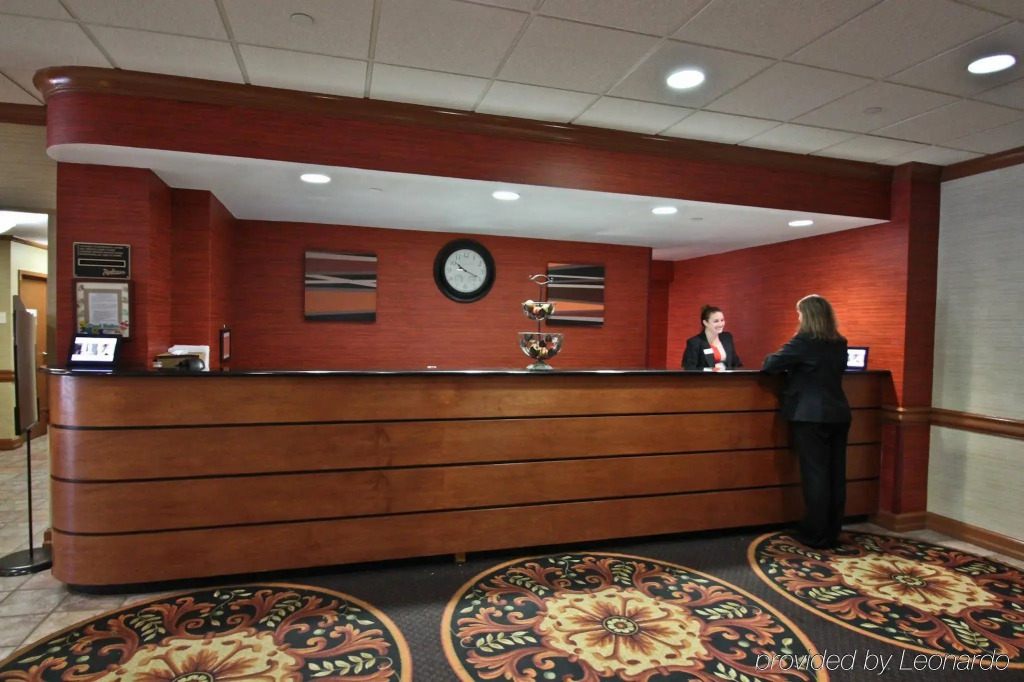 Radisson Rochester Airport