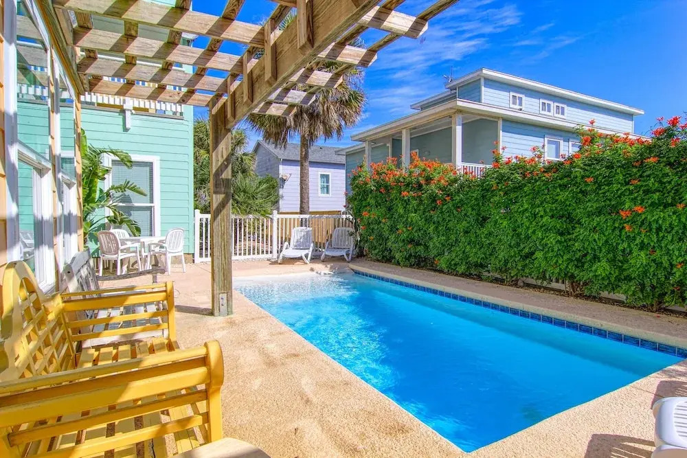 Looney Dunes 50 by RedAwning