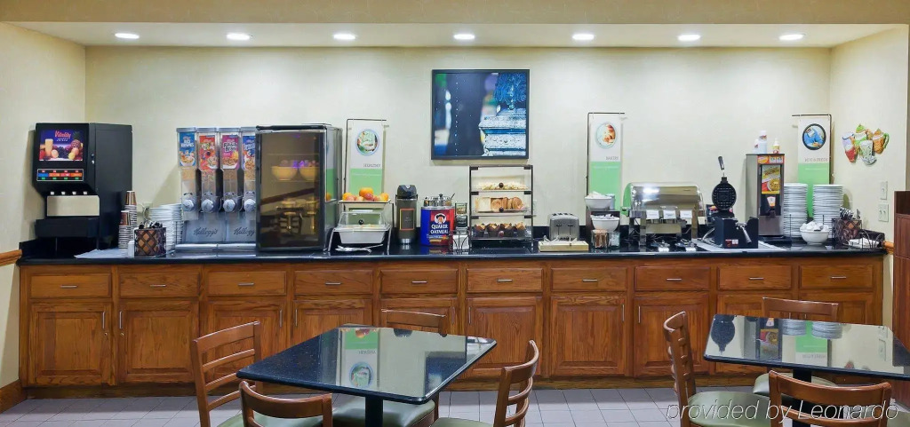 Country Inn & Suites by Radisson, Oklahoma City at Northwest Expressway, OK