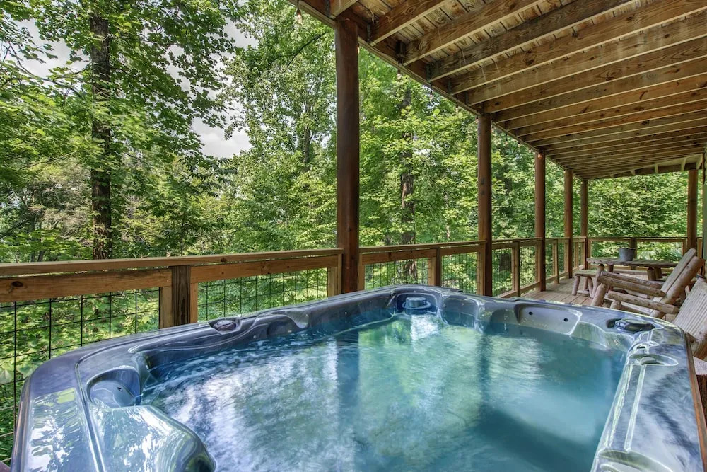 Hidden Haven Log Cabin w/ Private Hot Tub