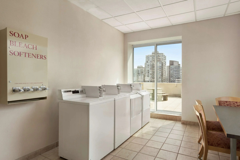 Hampton Inn & Suites, by Hilton - Vancouver Downtown