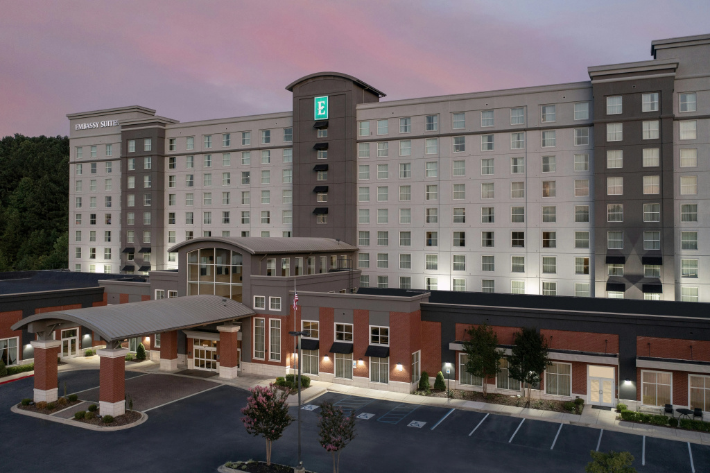 Отель Embassy Suites by Hilton Birmingham Hoover