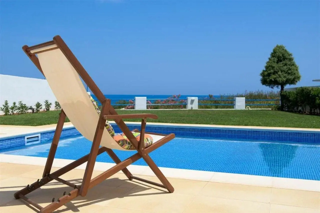 Deep Blue Villa