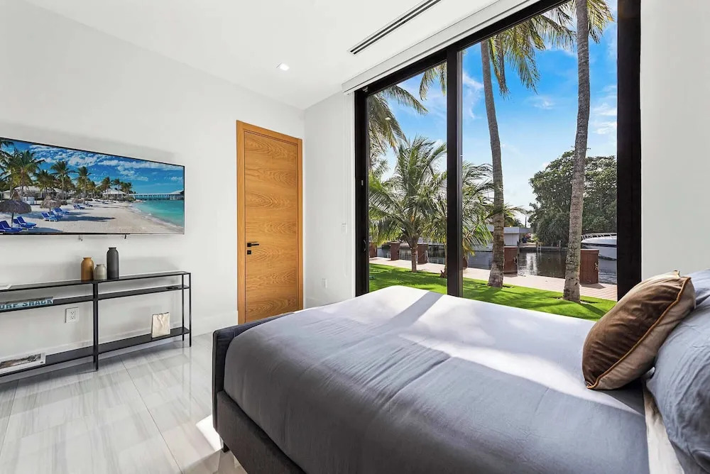 Villa Pesara by Rove Travel Luxury Riverfront