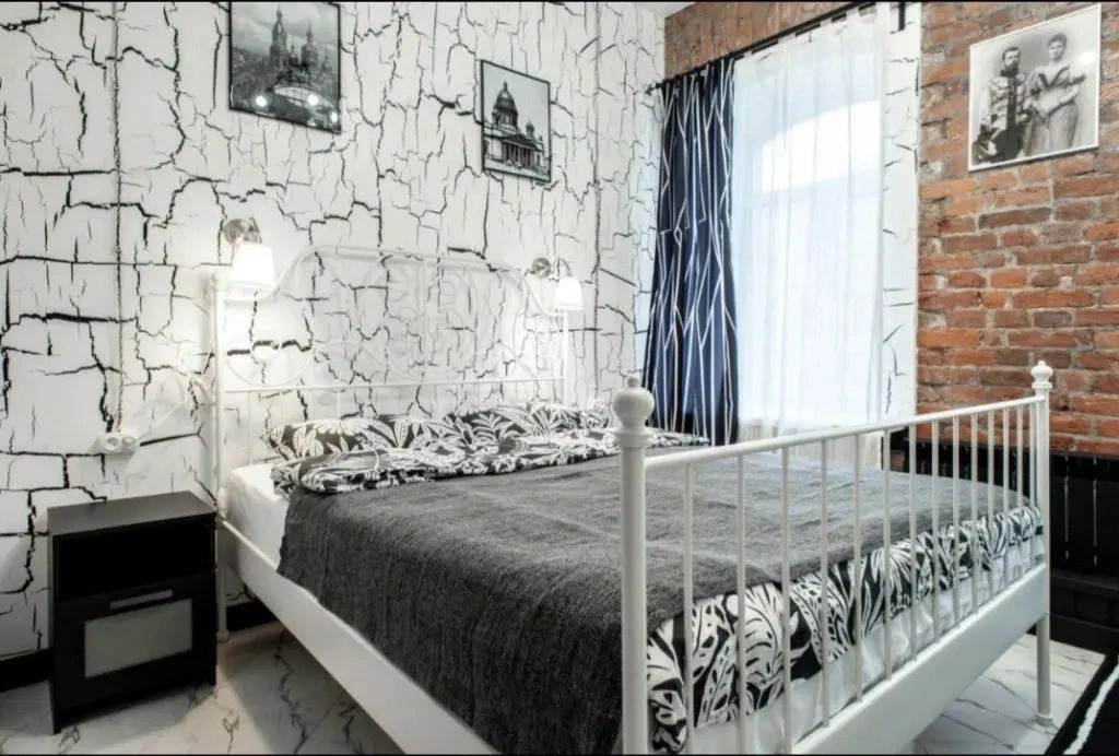 Black & White Na 1-Y Krasnoarmeyskoy Apart-Hotel