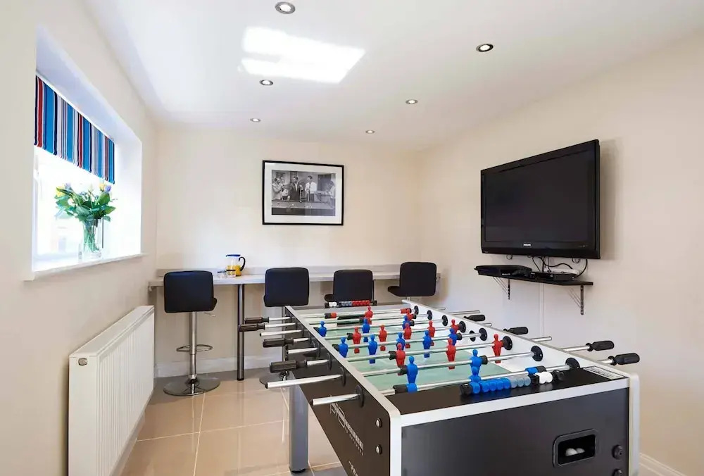 4 Bed in Sandsend oc-wa330