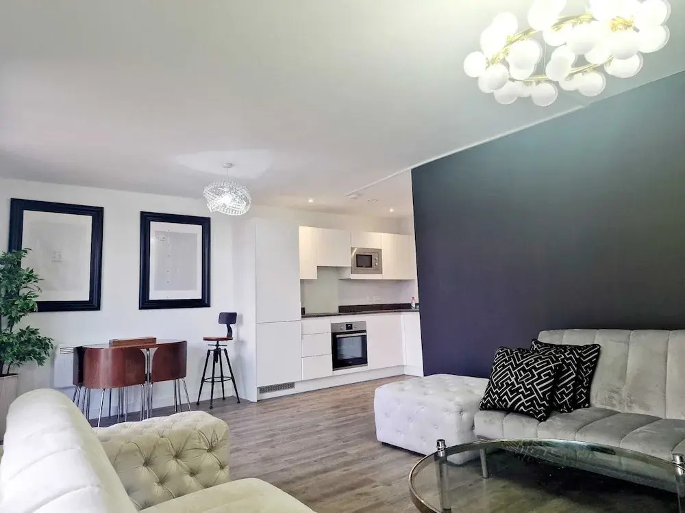 Luxury vip 2bed Apartment With Balcony