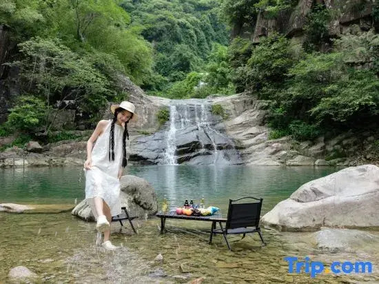 Jishe Light Luxury Family Holiday Homestay