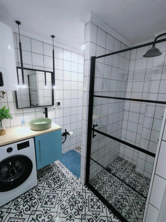 LoL apartment
