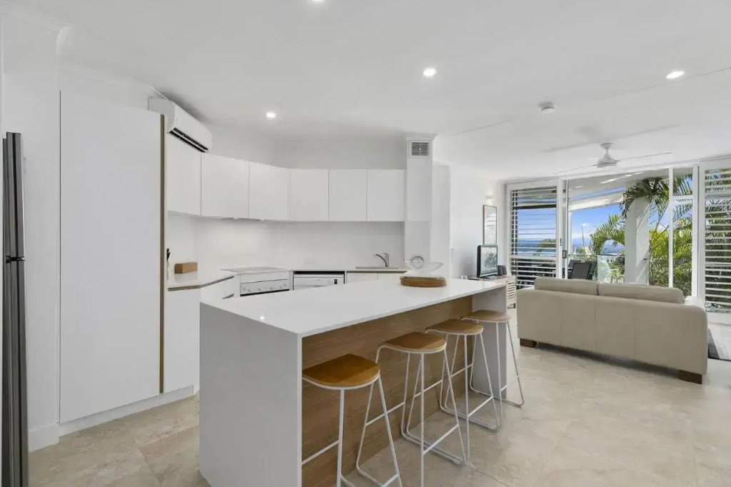 76 Upper Hastings Street Apartment