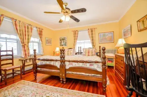 Cranberry Gardens Inn