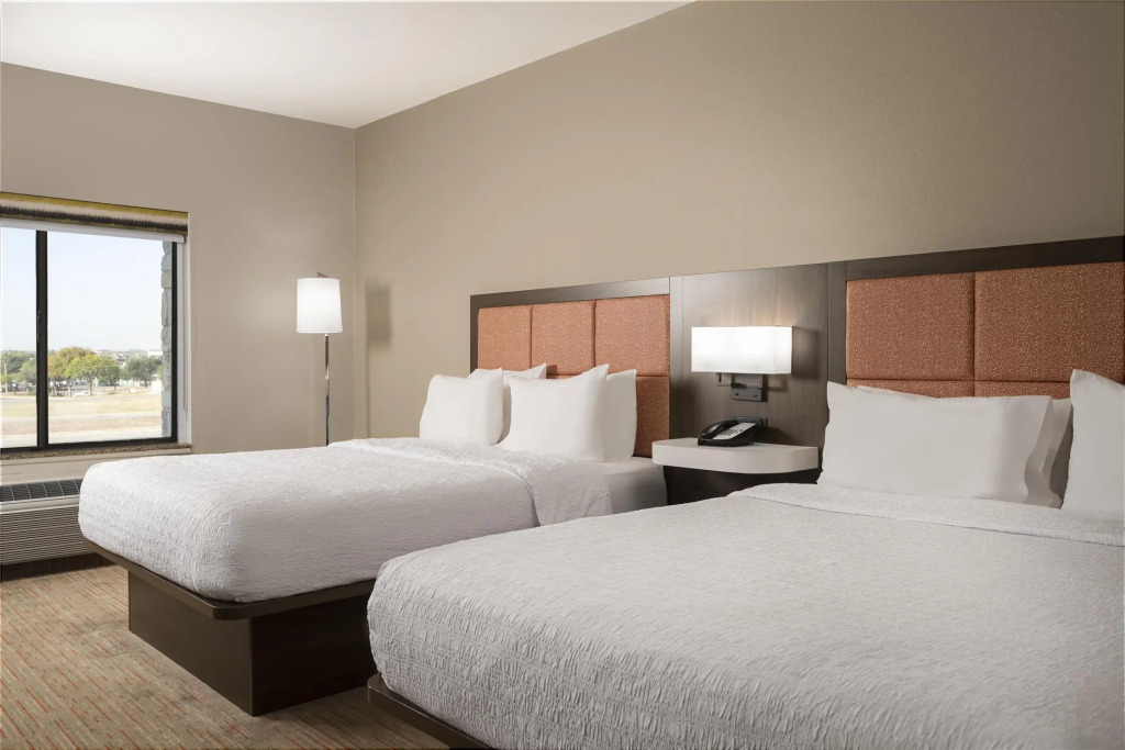 Hampton Inn & Suites - Mansfield